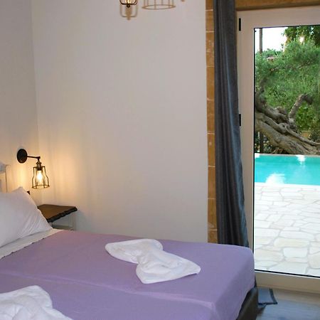 Villa Antonousa - Private Pool Oasis Kera  ภายนอก รูปภาพ