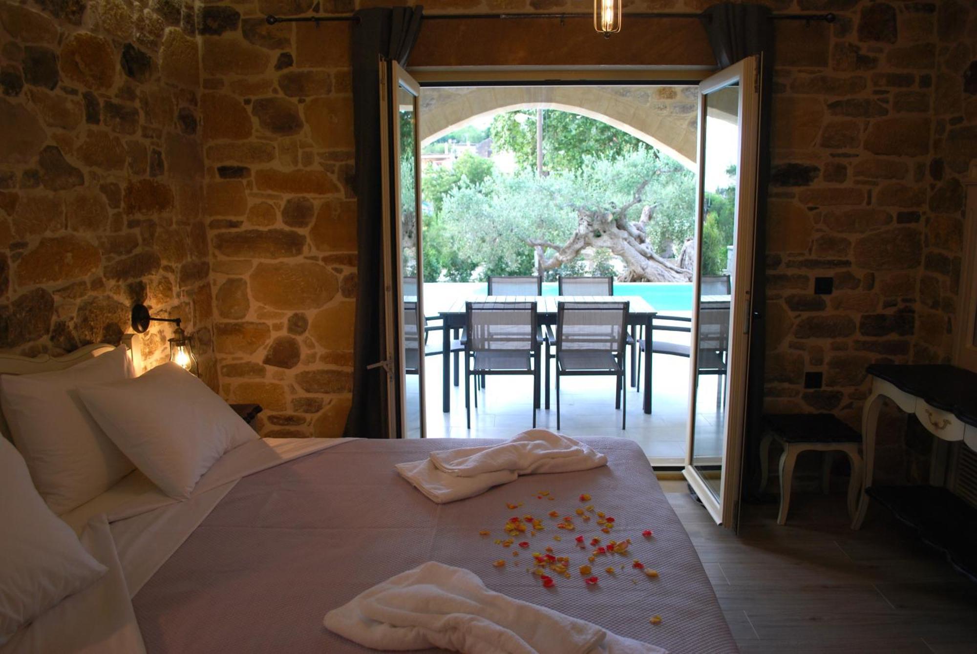Villa Antonousa - Private Pool Oasis Kera  ภายนอก รูปภาพ