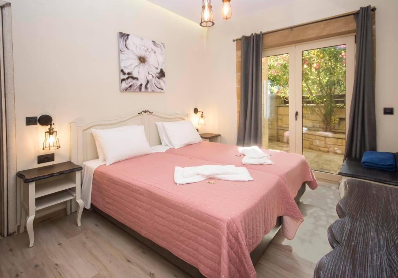 Villa Antonousa - Private Pool Oasis Kera  ภายนอก รูปภาพ